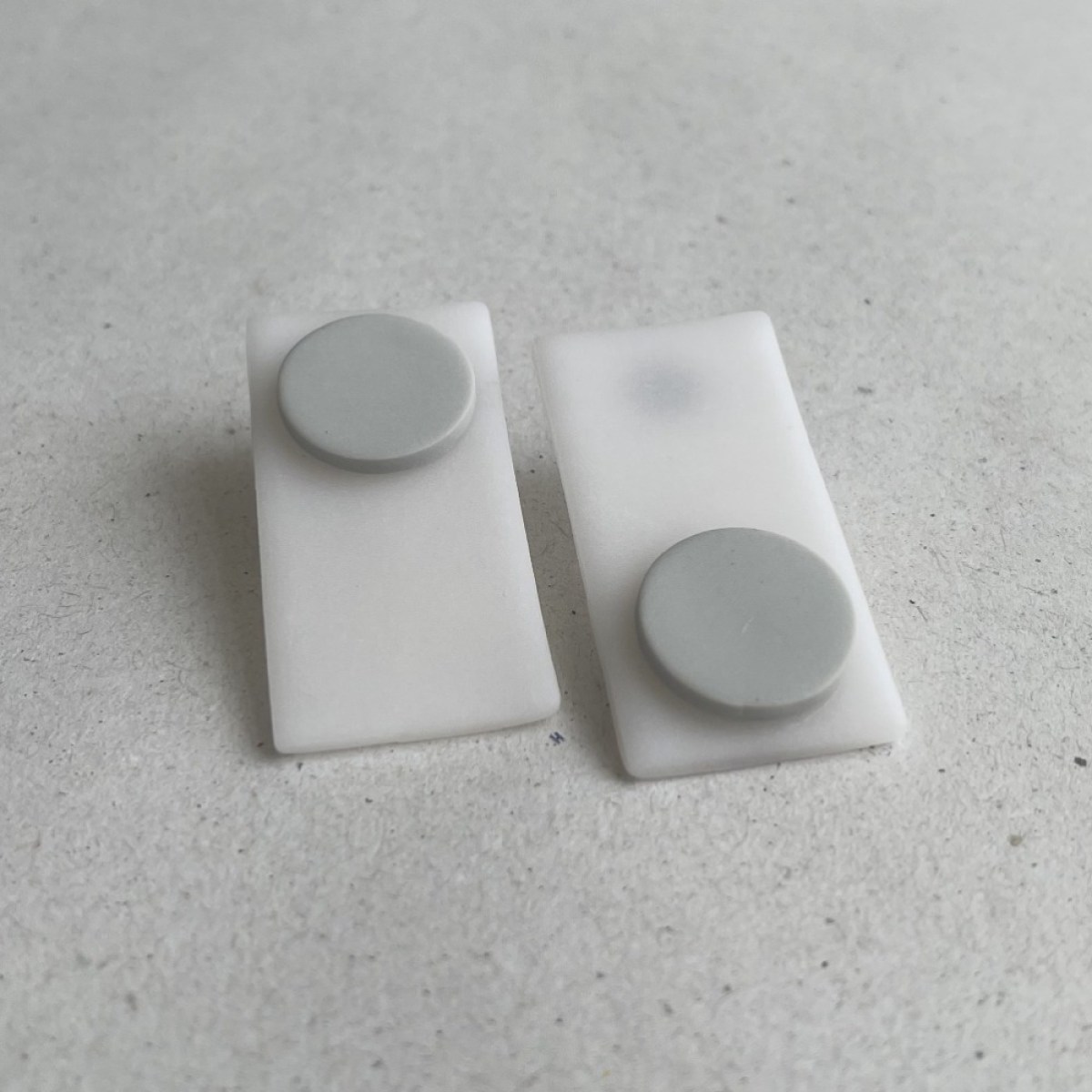 DOT LIGHT GREY5